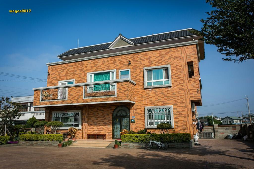 Manor Apartment Houli Exterior photo